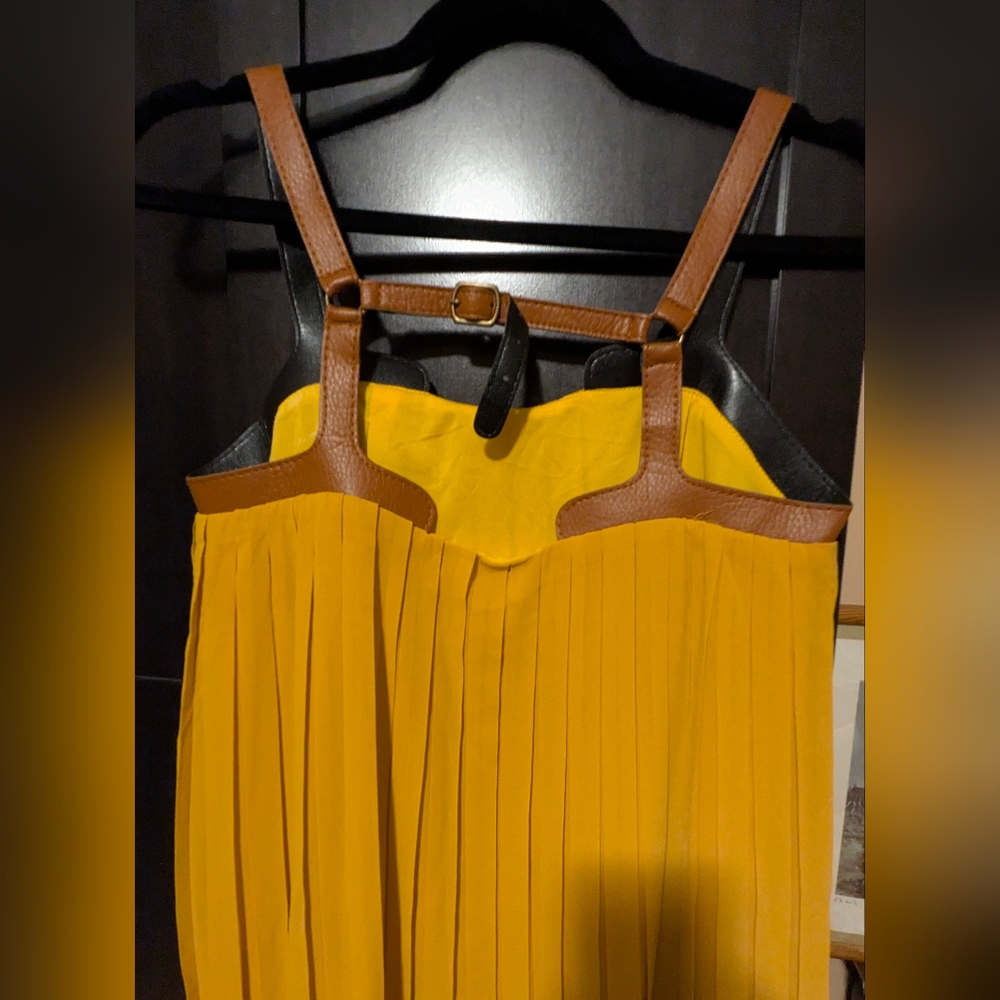 Yellow Harness Dress - Picture 3 of 8